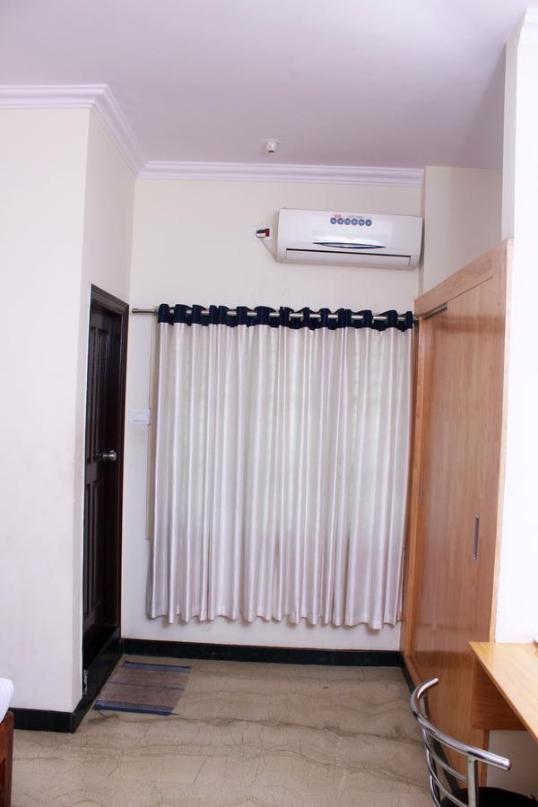 Oyo 1900 Hotel Olive Residency Mysore Exterior foto